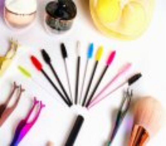 Picture of Eyelash Brush