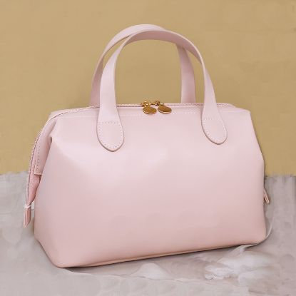 Picture of Handheld Makeup Bag for Women, New Fashionable Travel and Washbag, Portable Waterproof Makeup Organizer for Business Trips