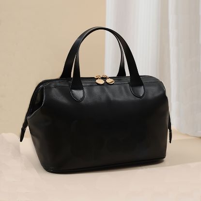 Picture of Handheld Makeup Bag for Women, New Fashionable Travel and Washbag, Portable Waterproof Makeup Organizer for Business Trips