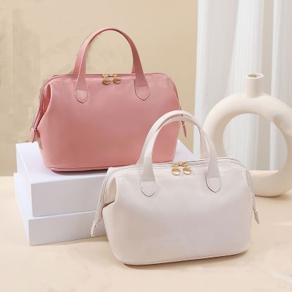 Picture of Handheld Makeup Bag for Women, New Fashionable Travel and Washbag, Portable Waterproof Makeup Organizer for Business Trips